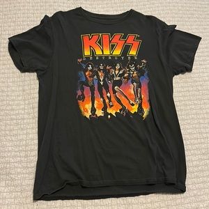 “Kiss” L Band tee